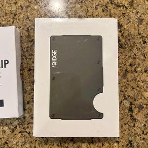 The ridge wallet and money clip